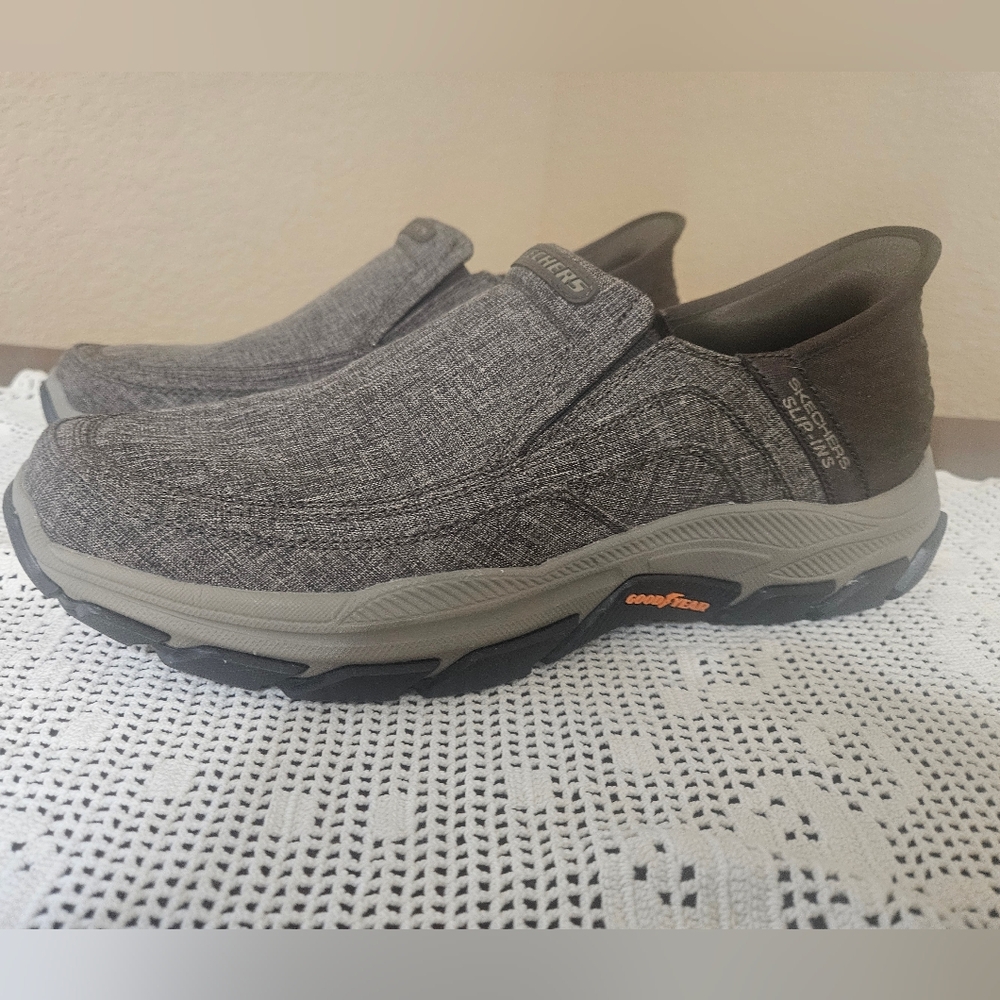 NWOB- Skechers Men's Gray Slip-On Loafers Sz 12
